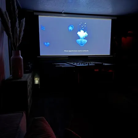 Chata Dans Les Bois Avec Bain Nordique Et Cinema Genappe