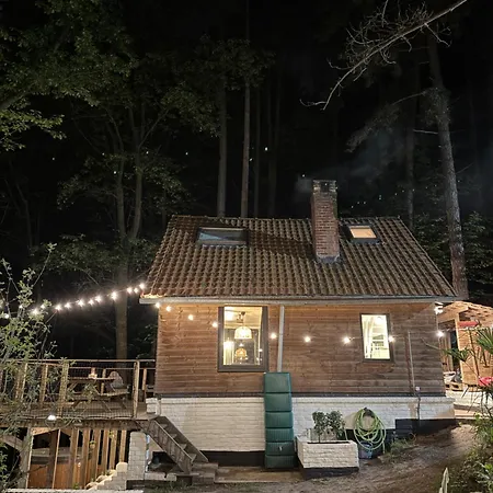 Dans Les Bois Avec Bain Nordique Et Cinema *